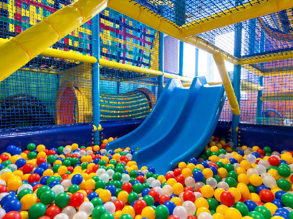 Indoor soft play equipment